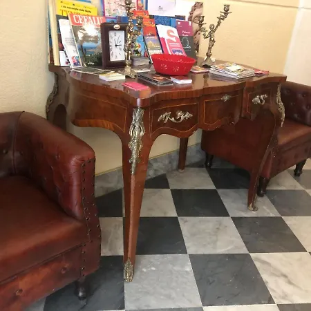 Al Piazza Marina 4*